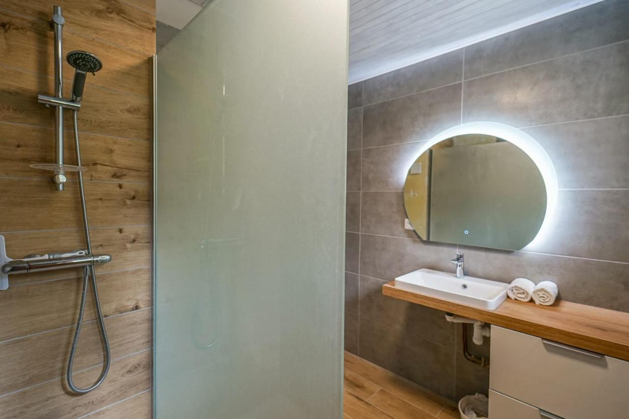 La Tournette superbe appartement au calme à 300 mètres du lac Sévrier Extérieur photo